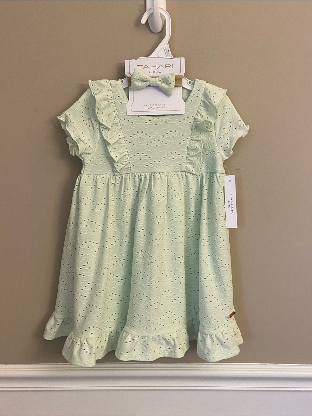 Tahari Girl Mint Eyelet Ruffle Dress‎ with Bow Size 4T, NWT